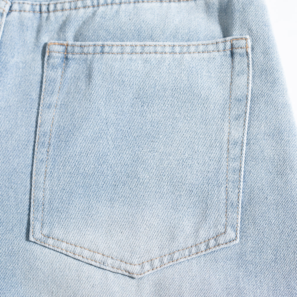 Front Brush Mark Baggy Curved Jeans