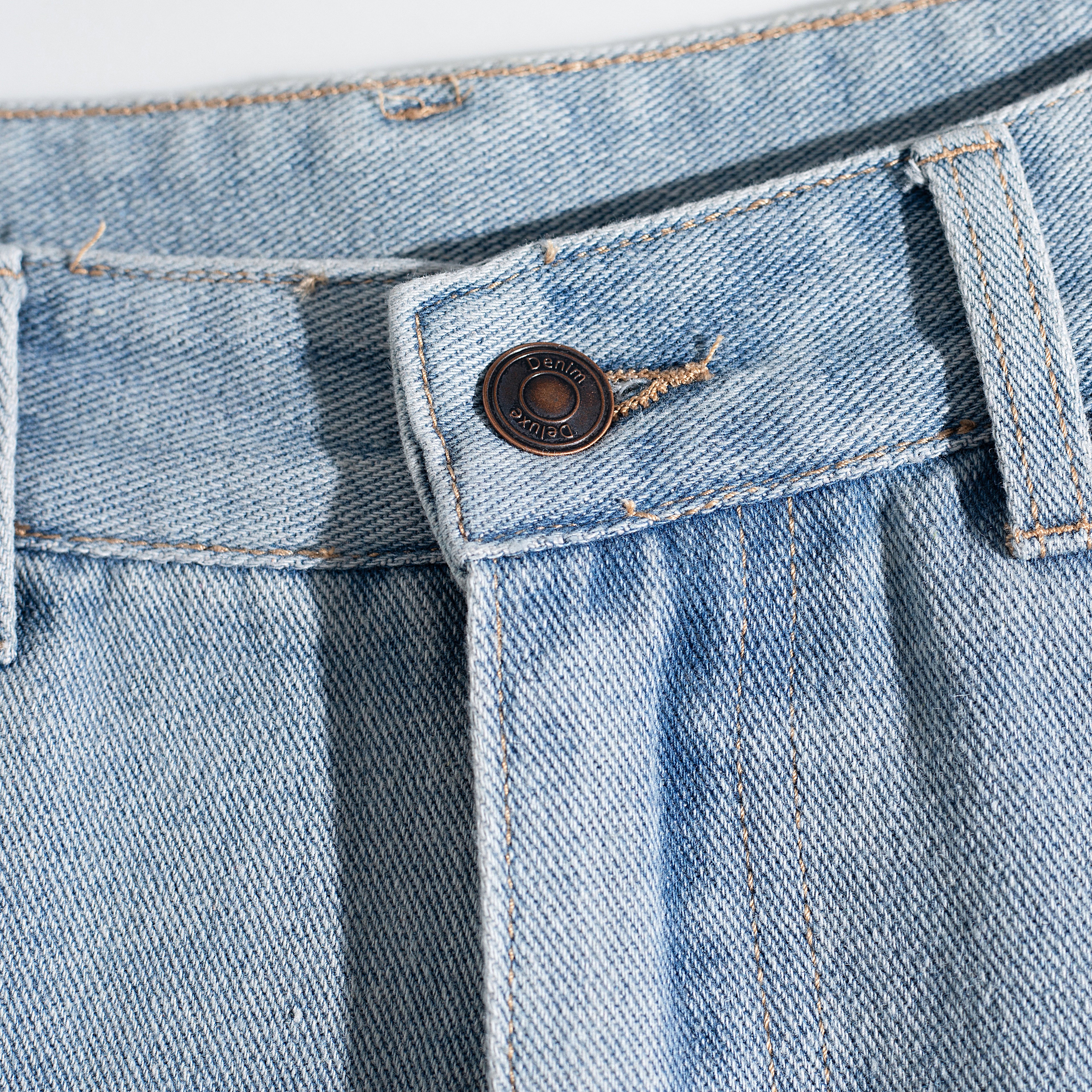 Symmetrical Gradient Curved Baggy Jeans