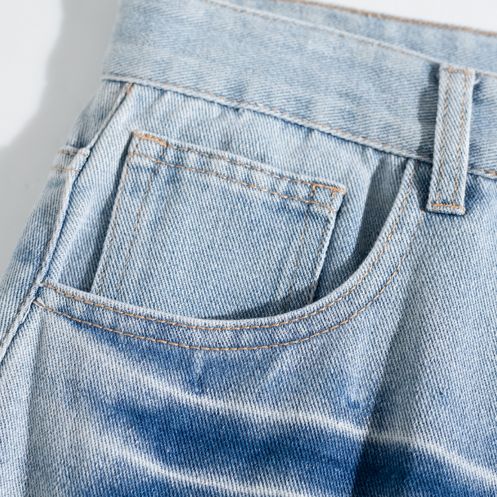 Front Brush Mark Baggy Curved Jeans